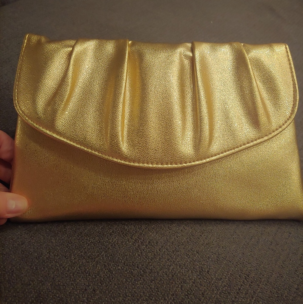 Gold clutch